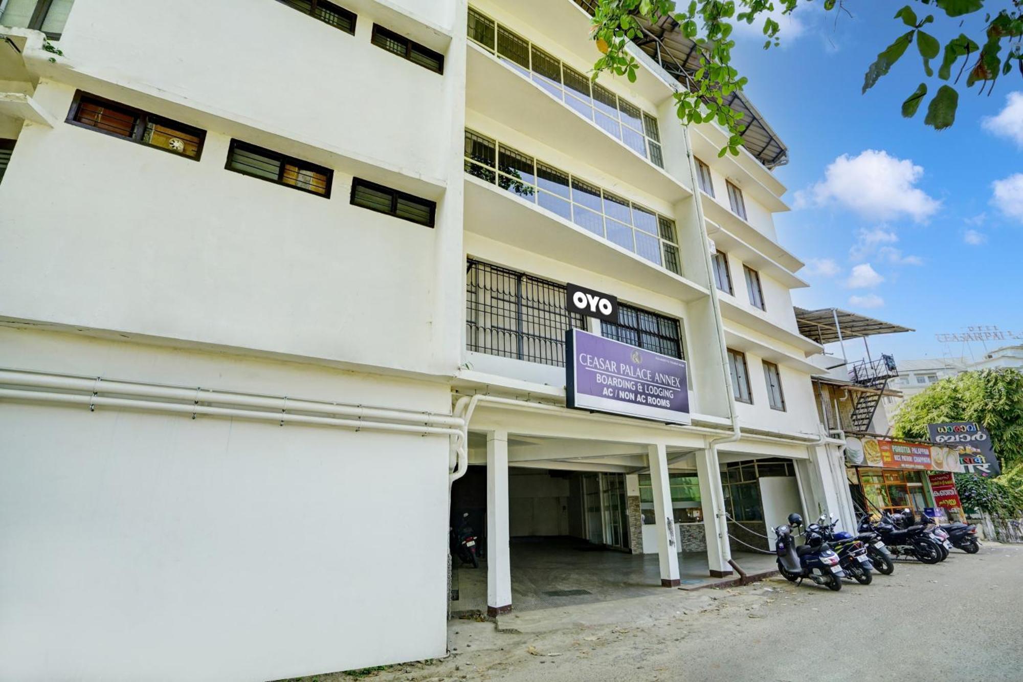 Super Hotel O Ceasar Palace Annex Thodupuzha Exterior foto